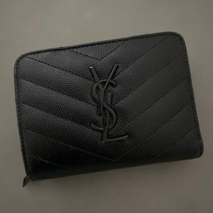 CASSANDRE SAINT LAURENT MATELASSÉ COMPACT ZIP AROUND WALLET